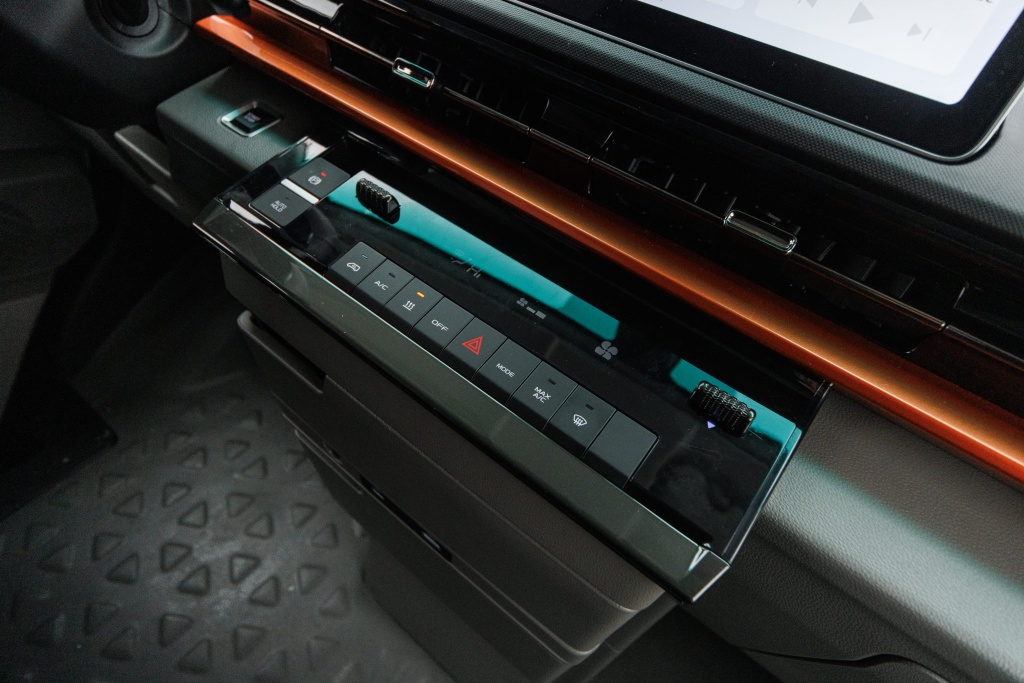 Farizon SuperVAN — водительское место